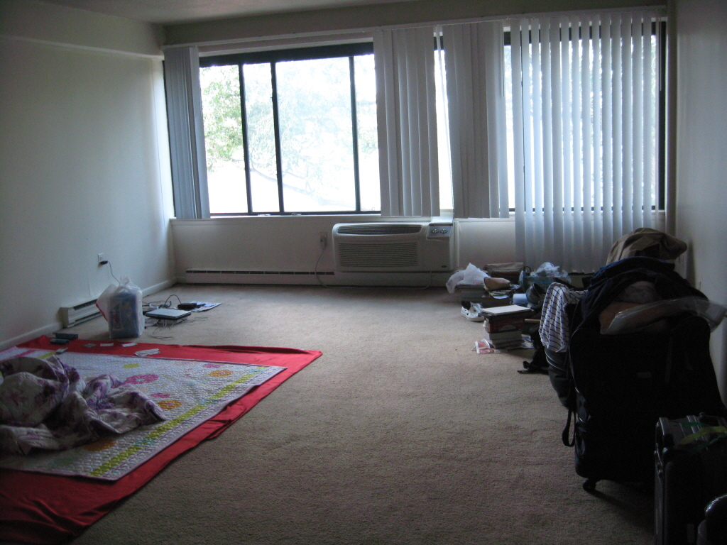 뉴헤이븐에 살았던 아파트: 처음에 와서는 담요 2장을 깔고 생활했다